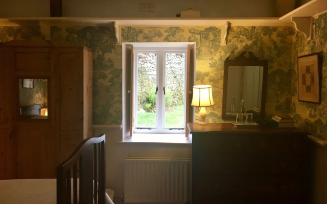Roundwood House