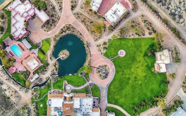 The Majestic Pond Estate