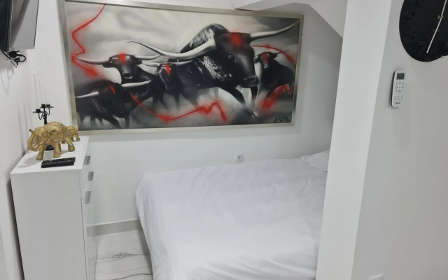 River side suites