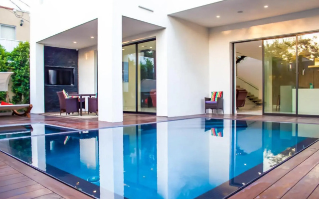 Villa Huston