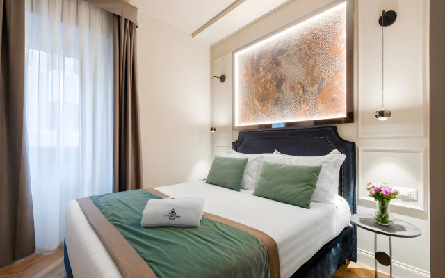 Hotel 77 Seventy-Seven