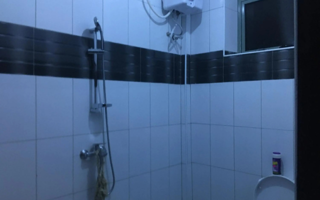J&R - Lovely two bedroom apartment in Jinja.