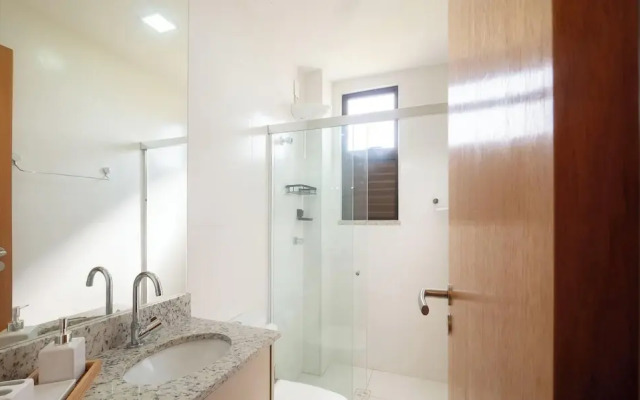 Condo With Pool 450m From the Beach in Itacimirim - Vbrs