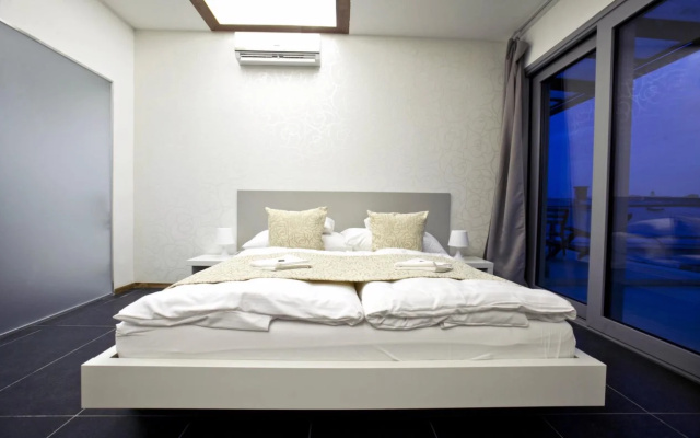 Parliament Penthouse Boutique B&B