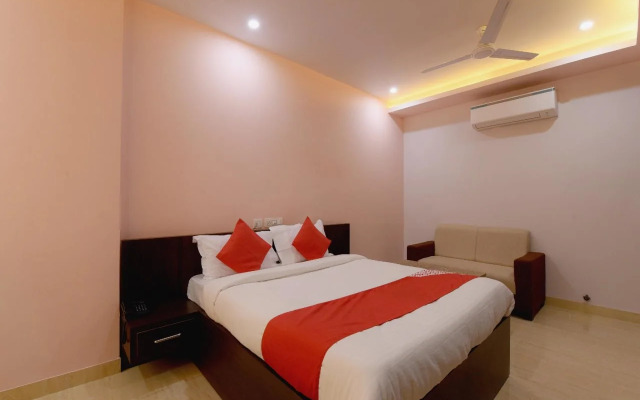OYO 79935 Collection O Hotel Danaria
