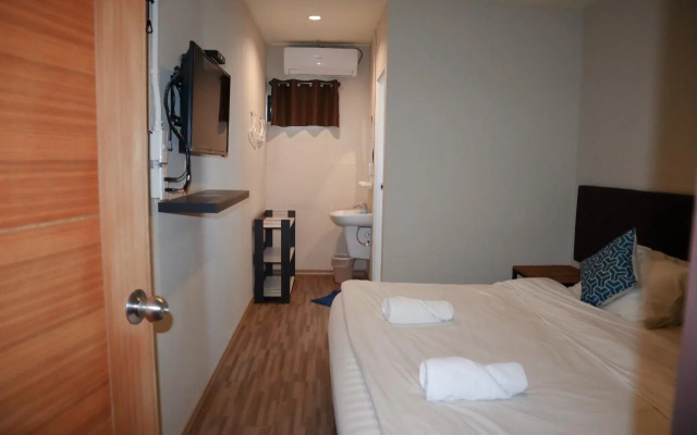 C and C Nan Hostel