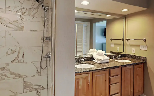 The Colonnades #603 by Southern Vacation Rentals