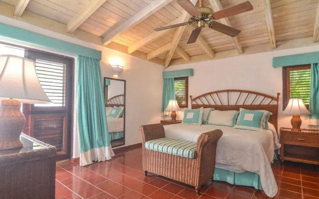 Golf Villa Close to the Beach No00