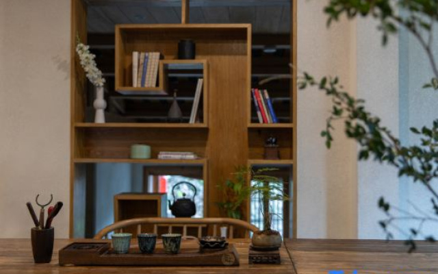 Valley Flowers Memory Phoenix Ancient City(Free Coffee &tea，Self-service Laundry &Drying)
