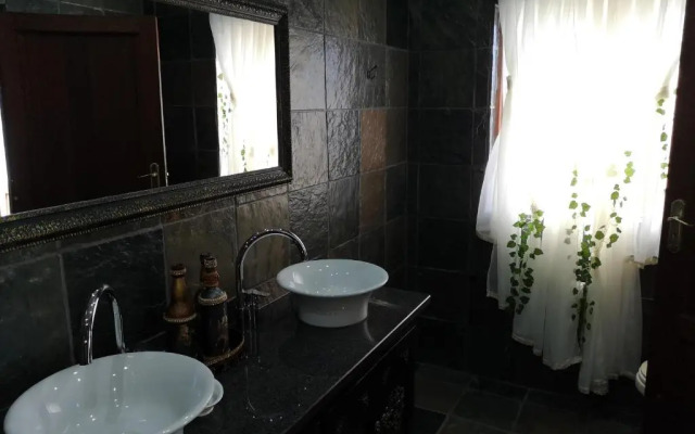 Excalibur Boutique Hotel