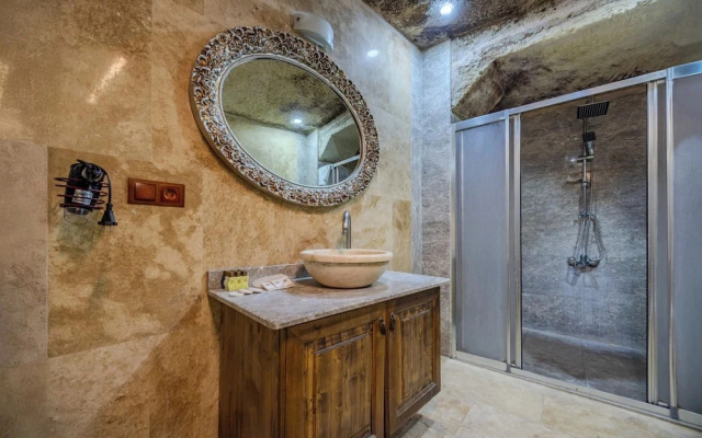 Kayatas Cave Suites