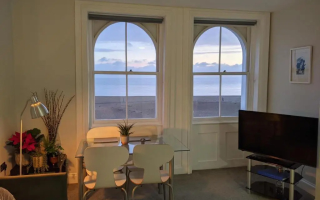 3BD Coastal Retreat With Spectacular Sea Views