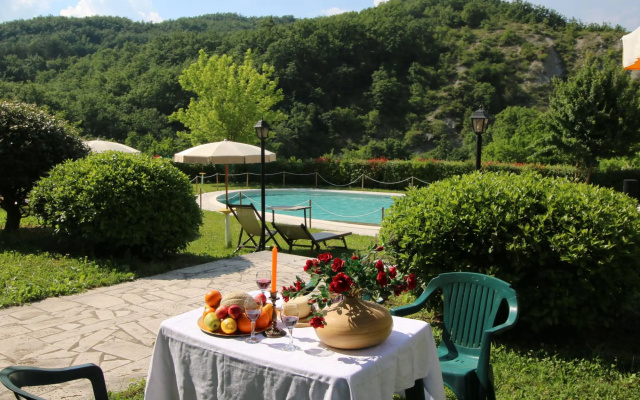 Apartment in Marche With Pool and Privacy