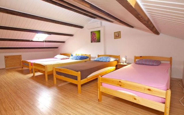 Apartments Arsen 928