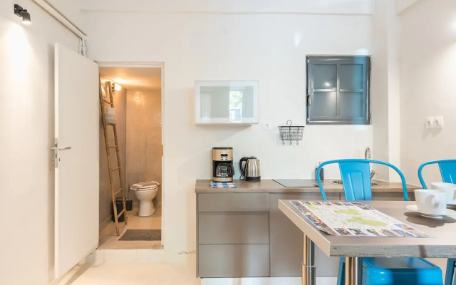 Stylish and Spacious Koukaki Apartment by Cloudkeys