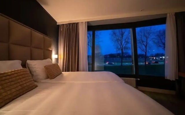 Ma Airport Hotel