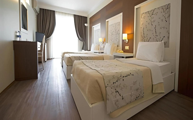 Sentinus Beach Hotel