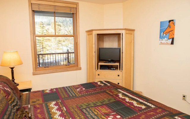 8176 Silver Mill 2 Bedroom Condo by RedAwning
