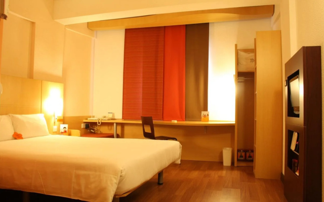 Hotel Ibis Zhongshan The Center