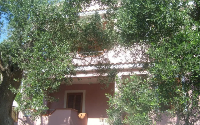 Jolly Residence