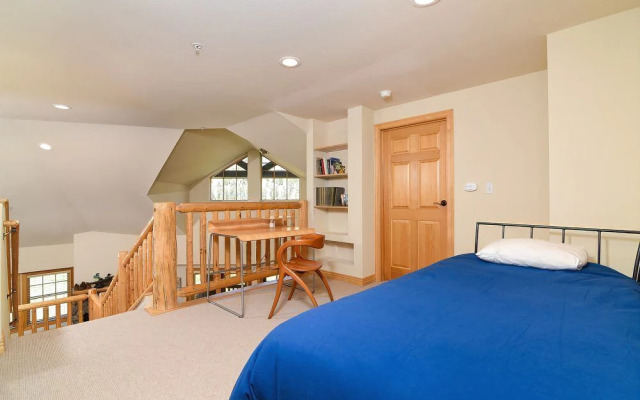 Meadow Stone Condo #402