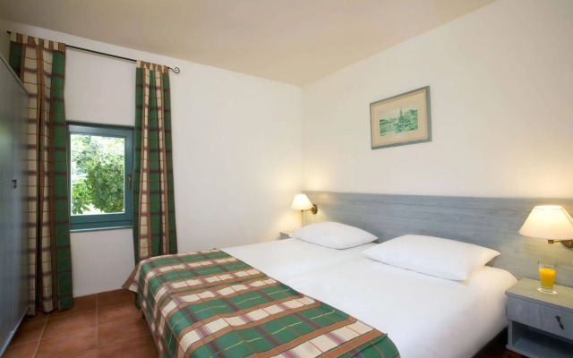 Отель Valamar Tamaris Villas