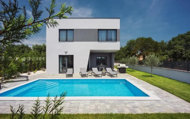 Villa Tika