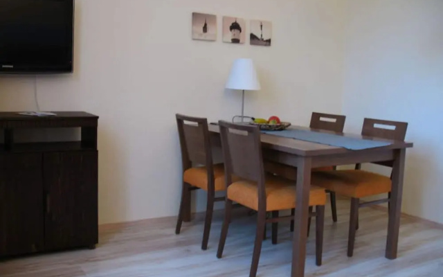 Holiday Apartment Villa in the Park