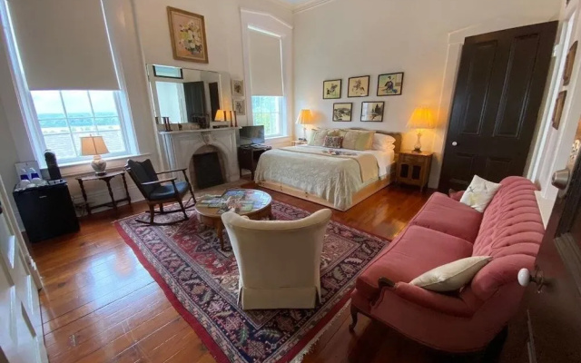 Bazsinsky House