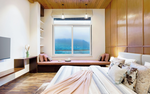ELIVAAS Antarmann Casa Zenith 6 BHK