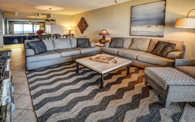 Romar House Unit 403b