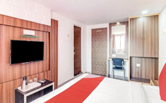 OYO 30764 Hotel Jj International