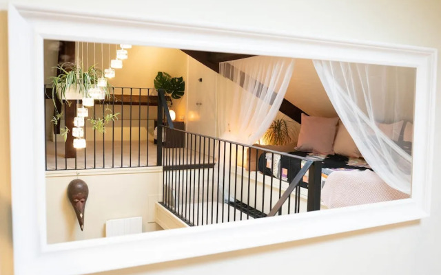 The Loft 2BR Duplex, Central & Parking