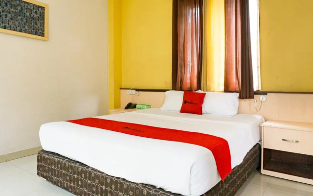 RedDoorz near Pelabuhan Jayapura