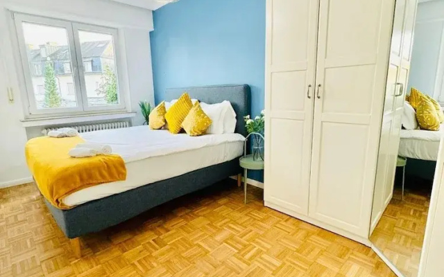 Elegant one bedroom w private terrace
