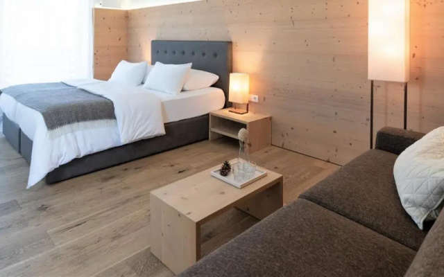 Saleghes Mountain Residence