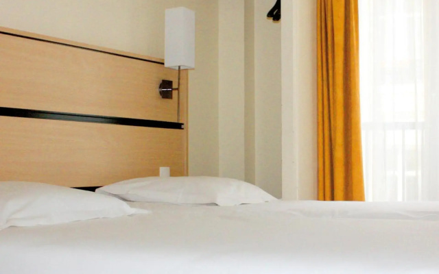 New Hotel Saint Lazare