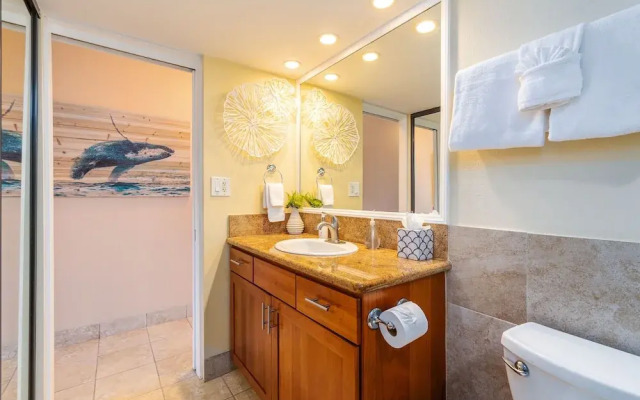 Kuleana 613 1 Bdrm 1 Bedroom Condo by RedAwning