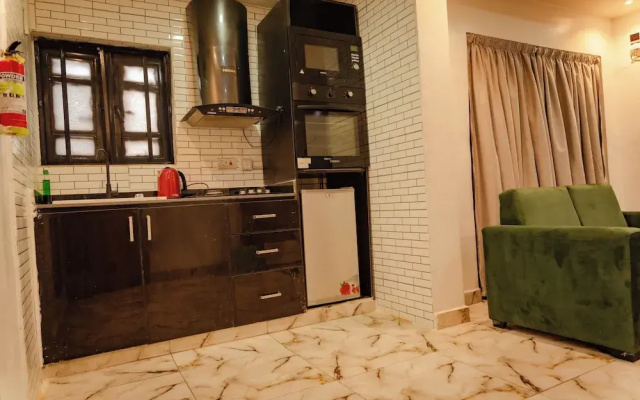 1-bed Flat - Lekki Phase 1 - Pool - Spa - Balcony