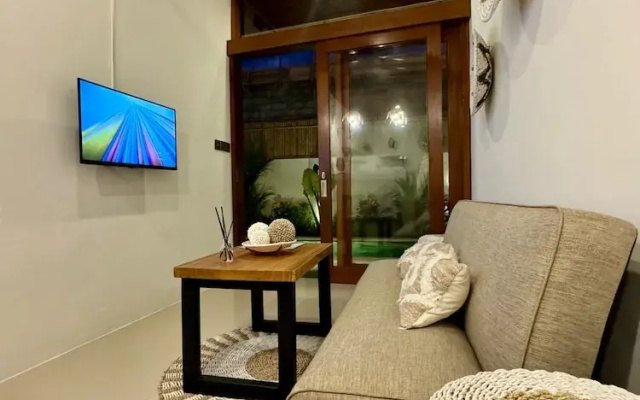 Villa Flora - Seseh Area
