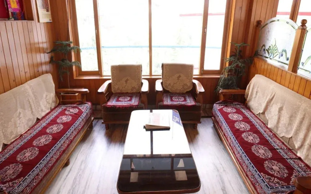 OYO 9648 Hotel Morainic Hills