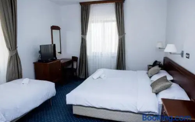 Hotel HUM