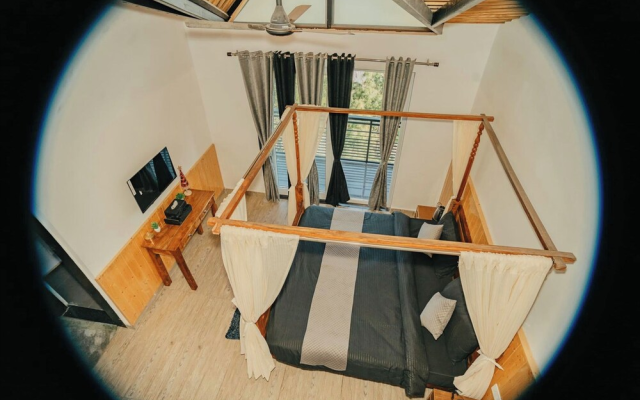 Premium Hotel Blue P-I-N-E Palace