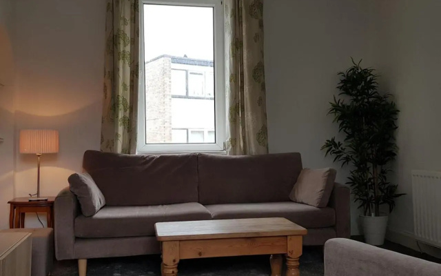 Scott Street Modern Flat