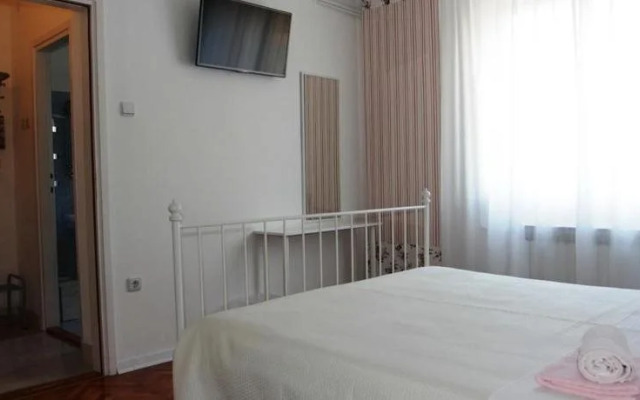 Guesthouse Ena