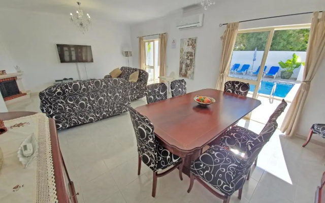 Villa Chiquito Albufeira - Private Pool&Parking - Bbq&Ac&Wi-Fi