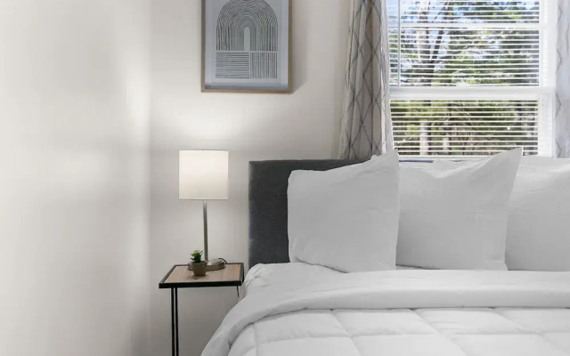 Rooms on Rose