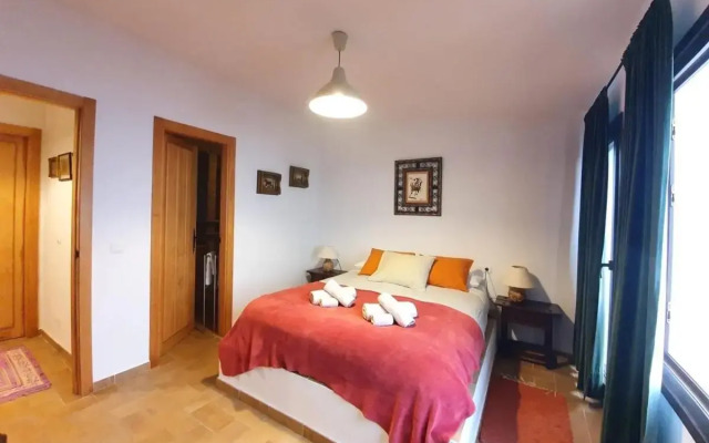 Spanish Townhouse in Spa Village/ Casa rural