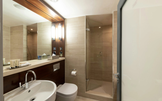 Apex City of London Hotel