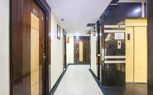 OYO 6648 Hotel Royal Residency